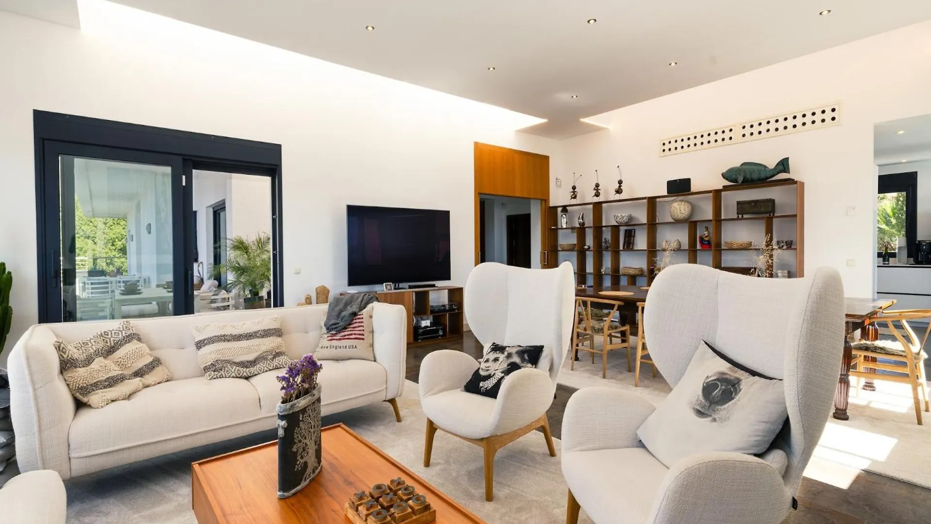 Lavish Villa With Private Pool Marbella