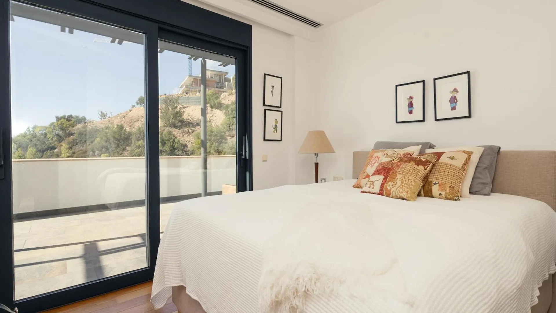 Lavish Villa With Private Pool Marbella
