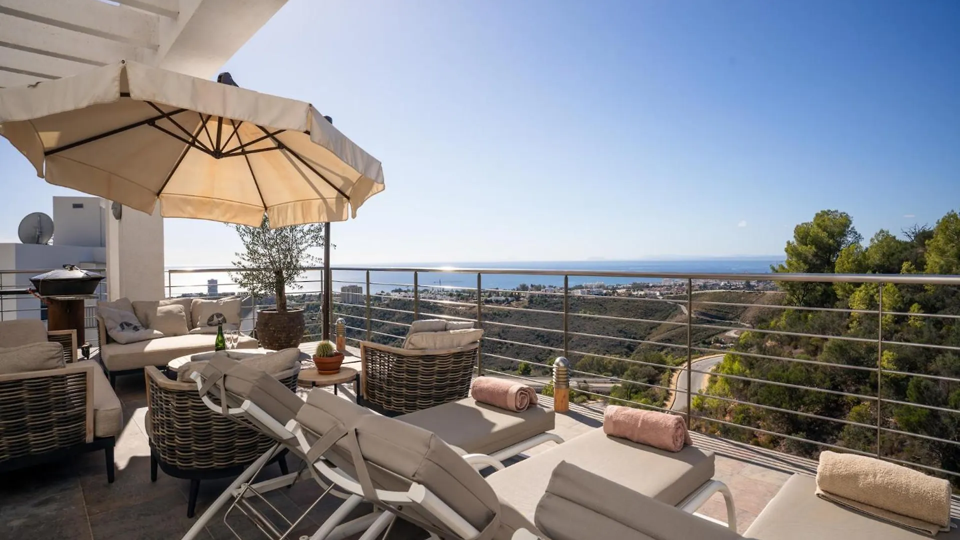 Lavish Villa With Private Pool Marbella