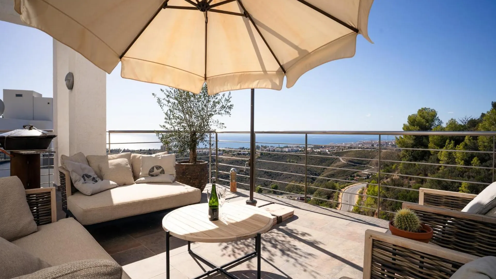 Lavish Villa With Private Pool Marbella