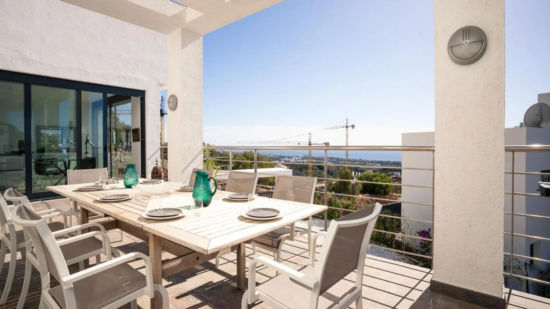 Lavish Villa With Private Pool Marbella