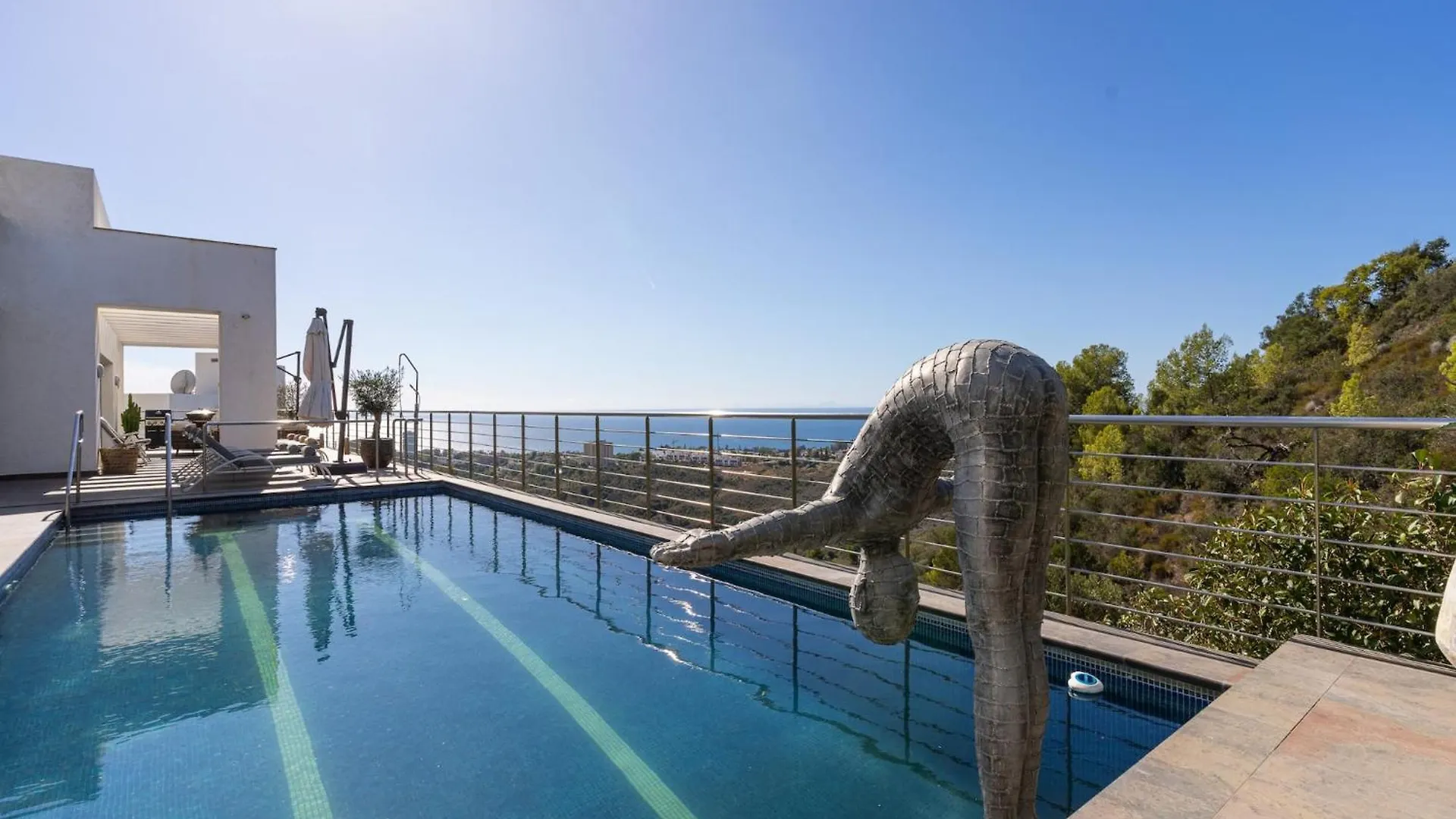 Lavish Villa With Private Pool Marbella