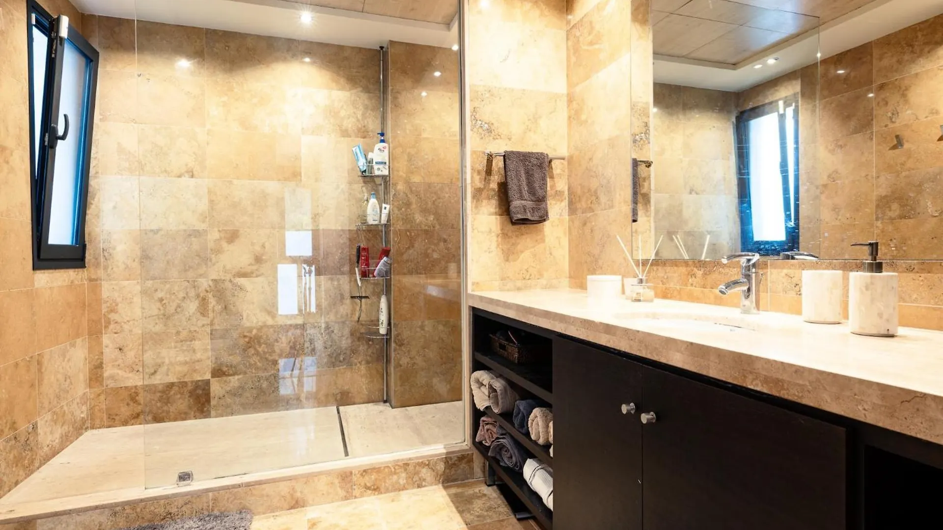 Lavish Villa With Private Pool Marbella Spain
