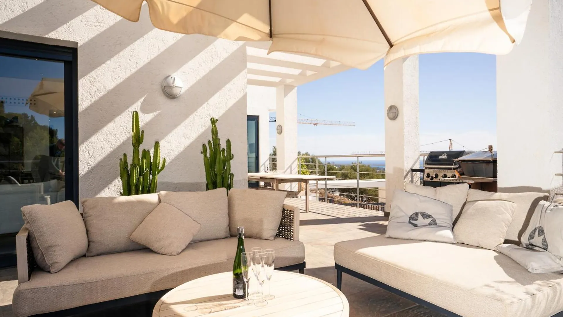 Lavish Villa With Private Pool Marbella Spain